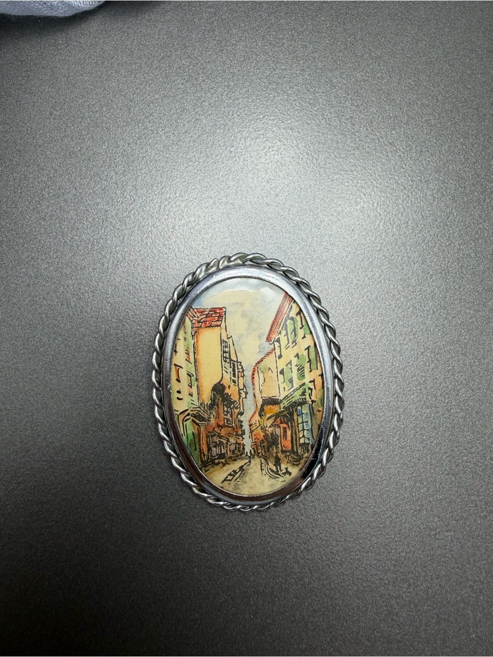 🔥🔥🔥Vintage Hand-Painted Streets of Bruges Brooch #193ff